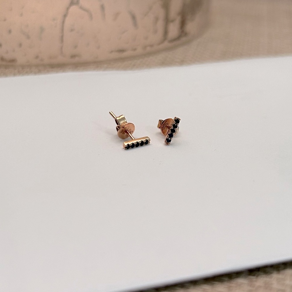 14K ROSE SAPPHIRE BAR STUDS